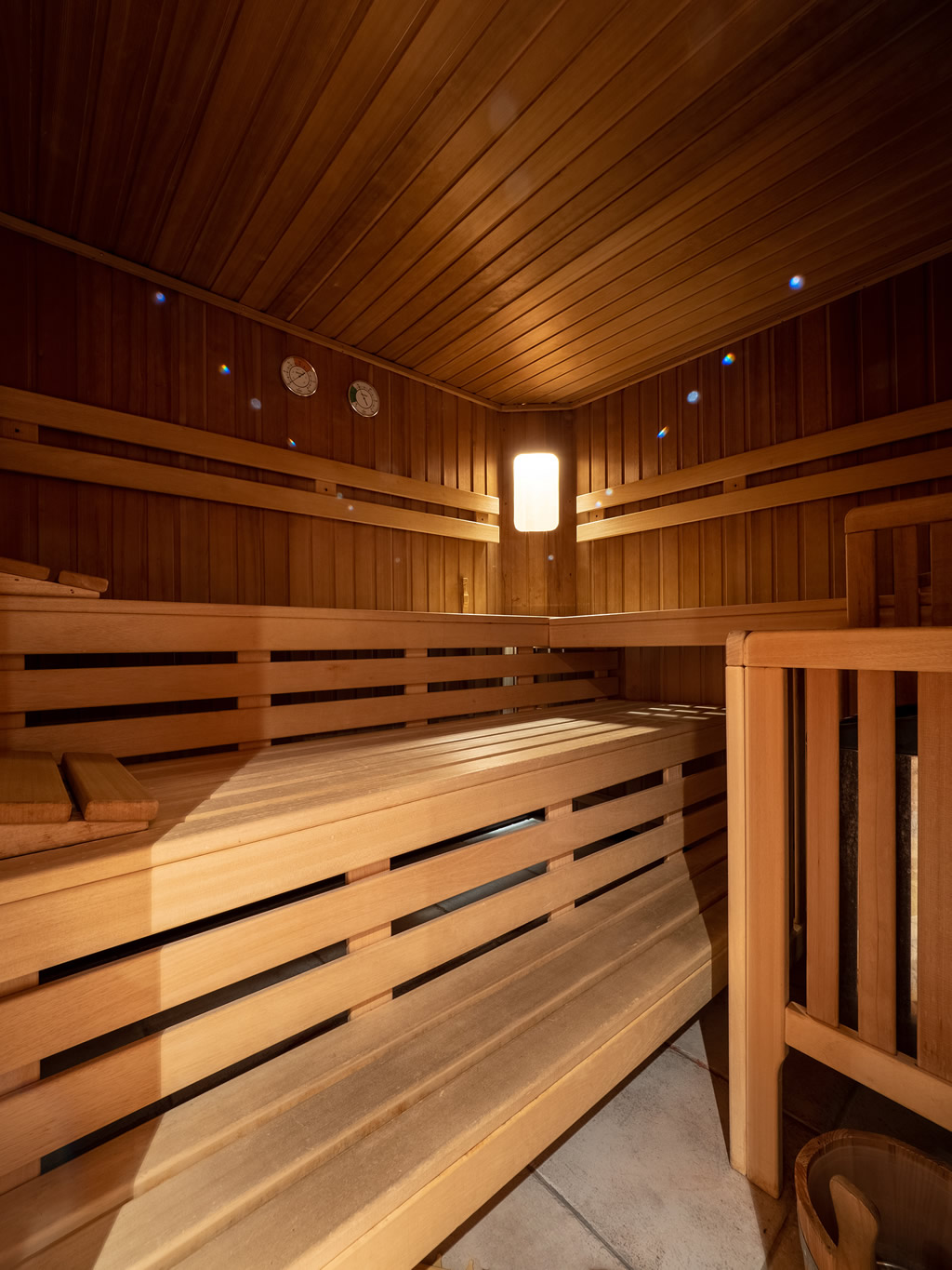 Sauna Kabine mit Ofen